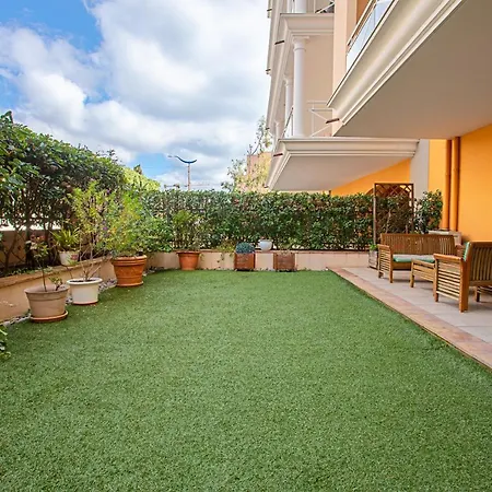 Apartment Centre